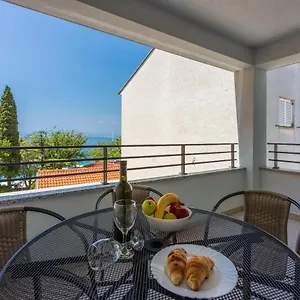 Luxury Lovorka 3 & 4***/**** Apartment